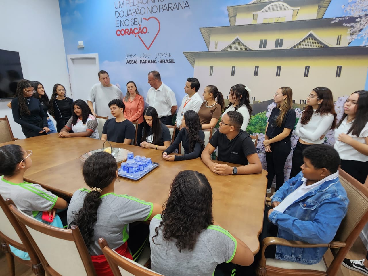 MAIS INOVAÇÃO! ASSAÍ LANÇA O PRIMEIRO JORNAL FORMADO POR ESTUDANTES ADOLESCENTES: JORNAL ASAHI